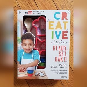 NEW Creative Kitchen Ready, Set, Bake! BPA Free 9 Recipes